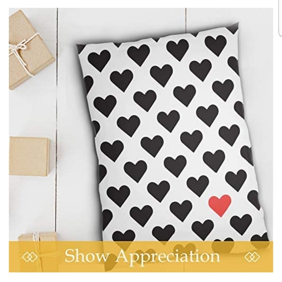 10 ct  12 x 15" Valentine Heart Polymailers - Picture 1 of 8